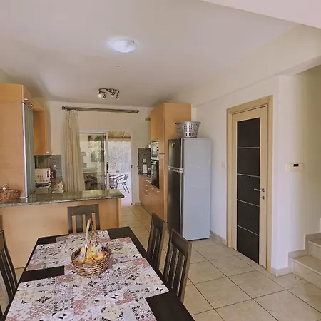 بيت للعطل Nissi House