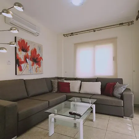 Nissi House أيا نابا