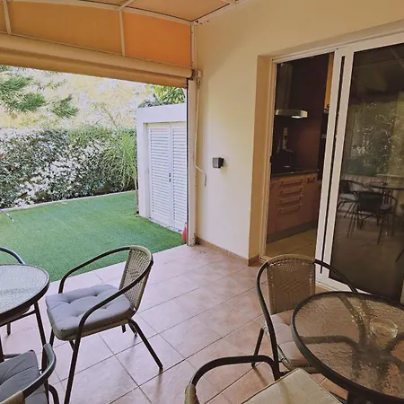 Nissi House بيت للعطل